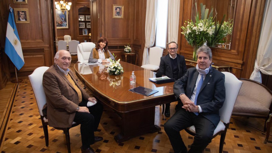 Agro  Cristina recibió al Consejo Agroindustrial y se amiga con el campo